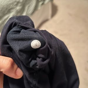 Great condition- Navy Lululemon align leggings- size 4 -28” inseam